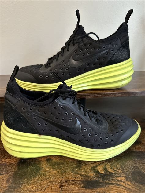 NIKE Women's LunarElite Sky High Casual Shoes, Black/Volt.